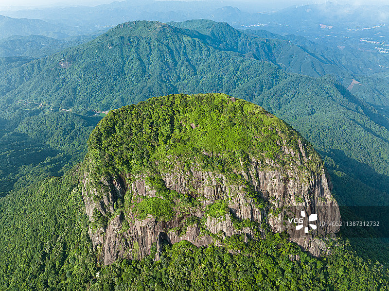 梧州市岑溪天龙顶国家山地公园景区主峰航拍图片素材