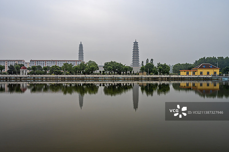 滨河移民新居图片素材