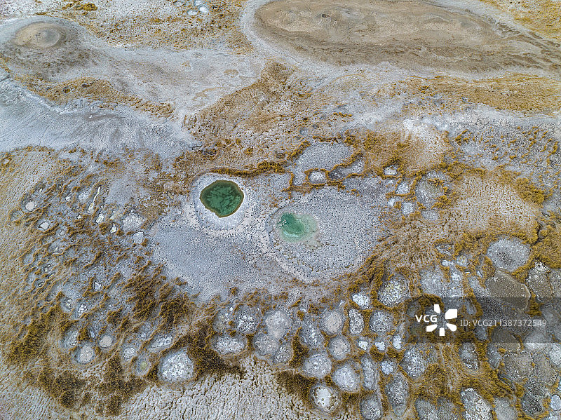 青海海西茫崖艾肯泉恶魔之眼风光图片素材