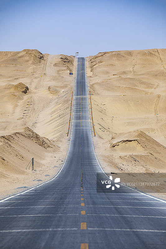 青海海西U型网红公路风光图片素材