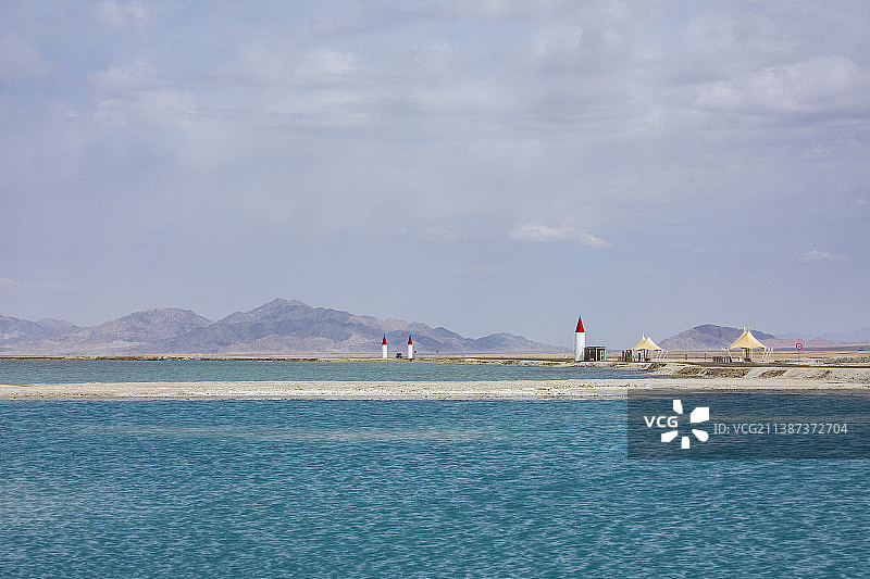 青海海西锂矿盐湖大柴旦翡翠湖风光图片素材