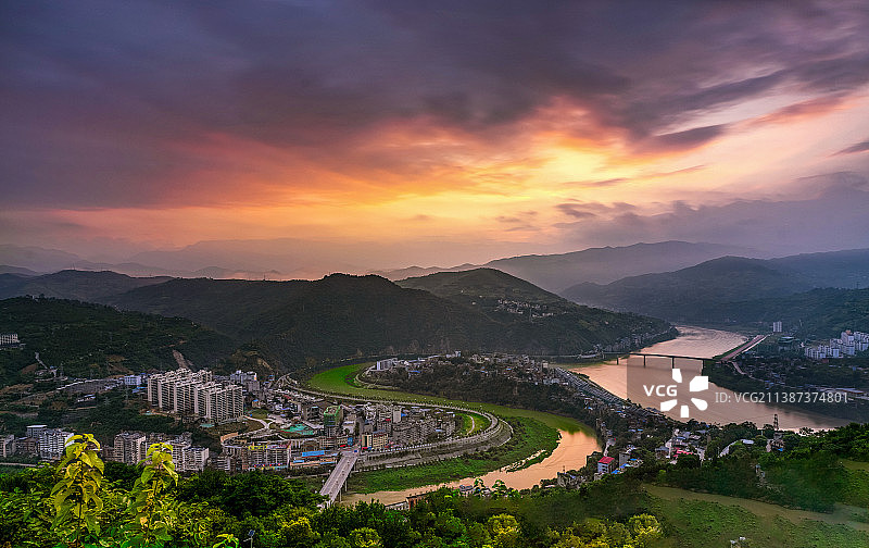 霞映太极城图片素材