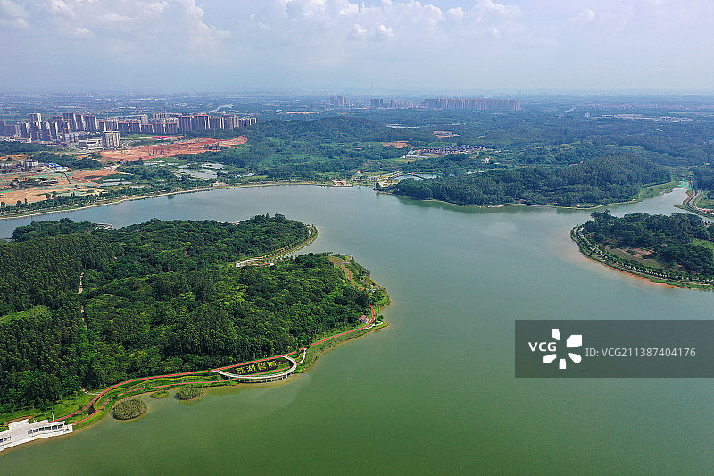 广东省广州市增城区荔湖公园挂绿湖广场万寿禅寺航拍图片素材