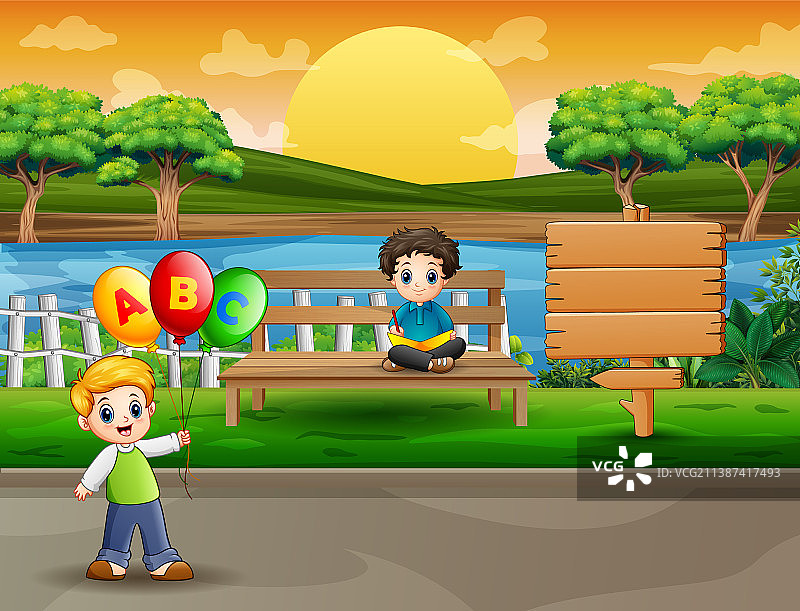 在公园里玩耍的快乐男孩图片素材