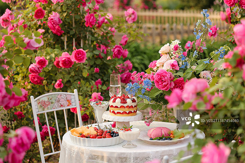 玫瑰园下午茶图片素材