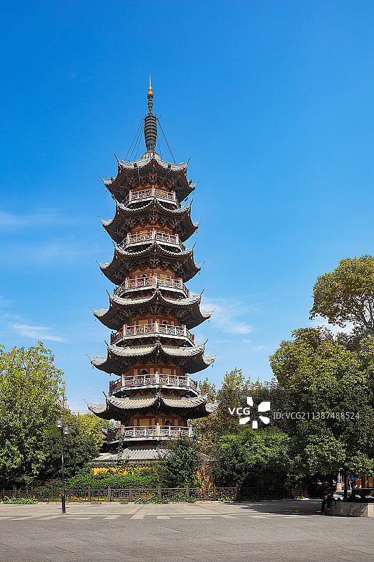 上海龙华塔特写图片素材