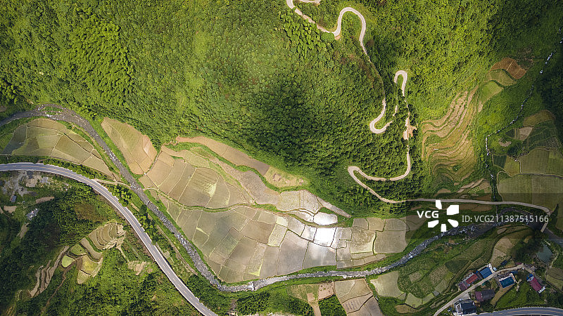 中国湖南溆浦雷峰山金子山盘山公路航拍图图片素材