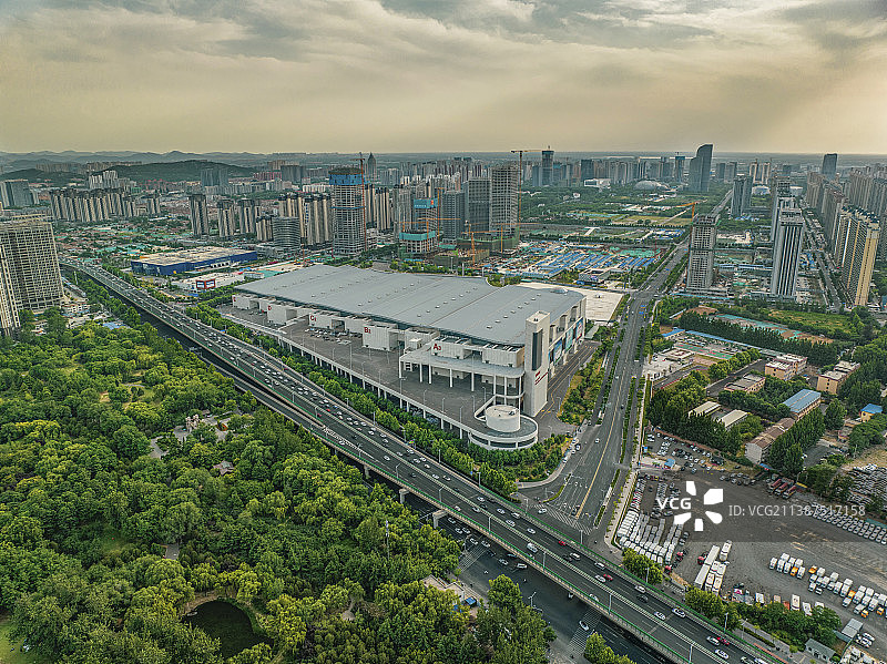 航拍济南匡山的展览馆图片素材