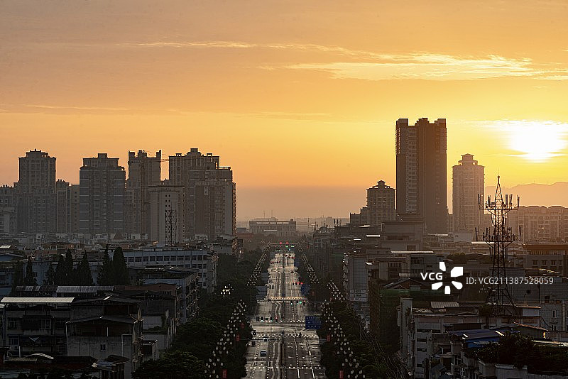 蒲江日出朝阳大道图片素材