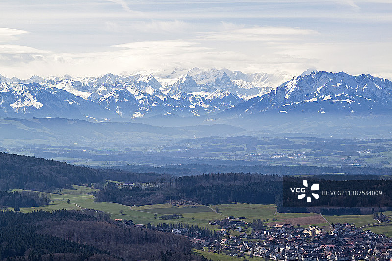 苏黎世远眺阿尔卑斯山脉图片素材