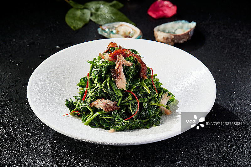 野菜凉拌手撕熏鱼图片素材