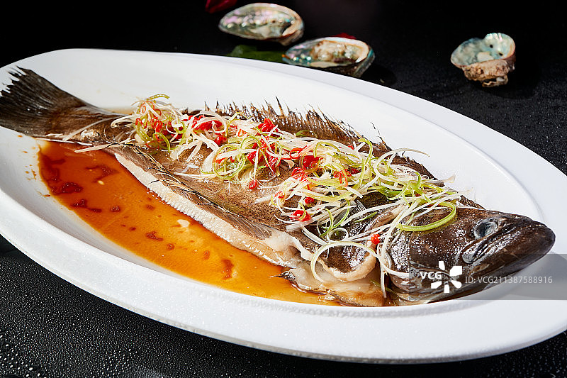 清蒸浇汁鲽鱼图片素材