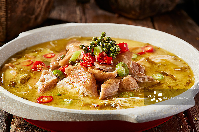 酸汤椒麻香辣肥肠图片素材