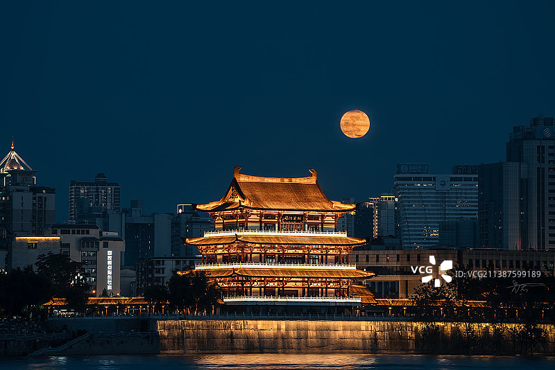 长沙杜甫江阁超级月亮图片素材