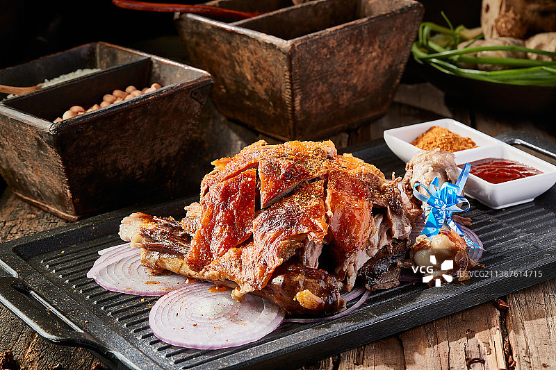 蒙古烤羊腿图片素材