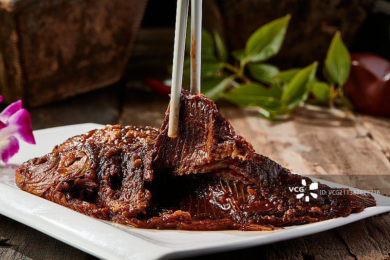 全鱼宴香酥炖鲫鱼图片素材