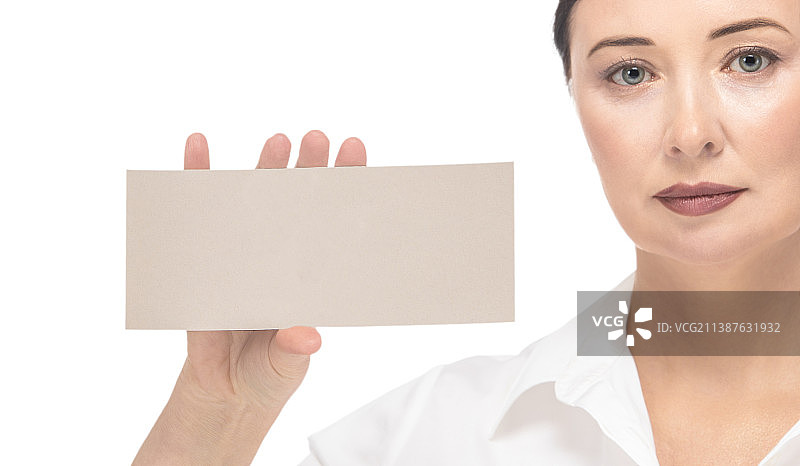 手持白色背景样机的女人图片素材