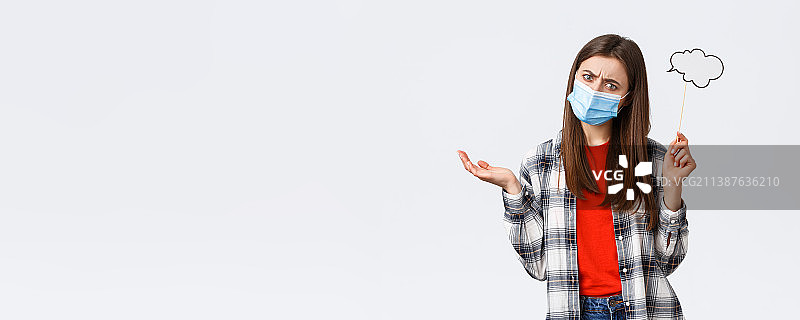 新冠肺炎疫情、隔离休闲、保持社交距离和图片素材