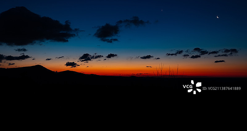 美国佐治亚州克莱顿日落时分风景剪影的壮丽景色图片素材