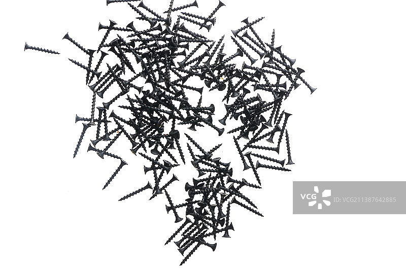 白色背景木头上的黑色建筑螺丝图片素材