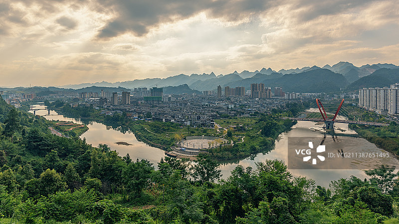 贵州黔南荔波县城远眺图片素材