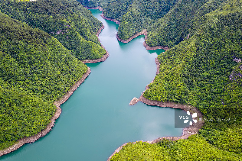 龙里县谷洒万亩梯田花海窄冲水库图片素材