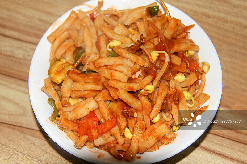 甘肃嘉峪关风味小吃：炮仗面图片素材