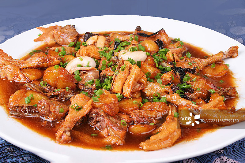 中餐美食-大公鸡炖两样图片素材