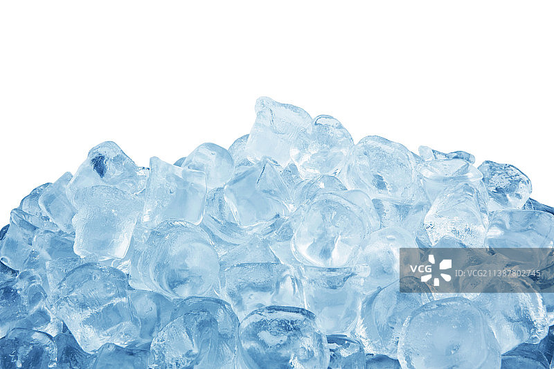 白色背景下的冰块特写图片素材