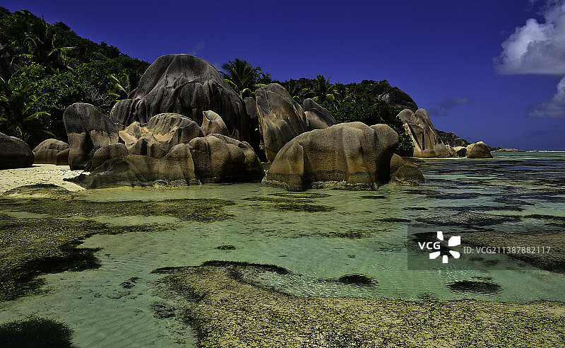 塞舌尔拉迪格岛海景岩石风光图片素材