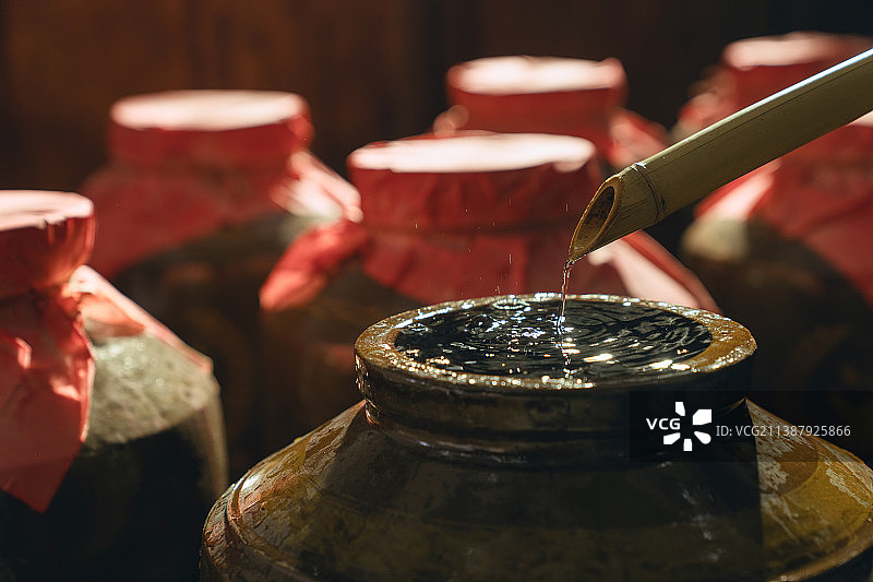 白酒酒坛图片素材