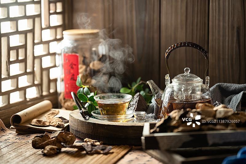 养生壶沏陈皮茶图片素材