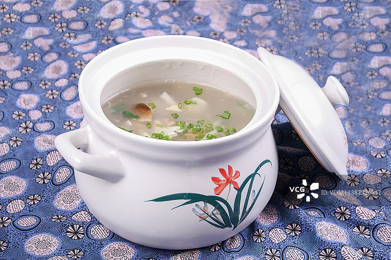 中餐美食-养生菌汤图片素材