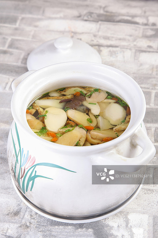 中餐美食-养生菌汤图片素材