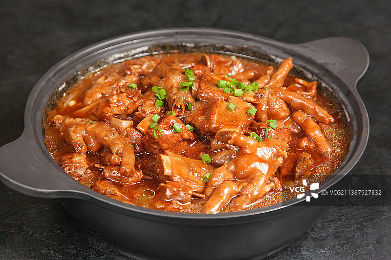 中餐美食-排骨炖鸡爪图片素材