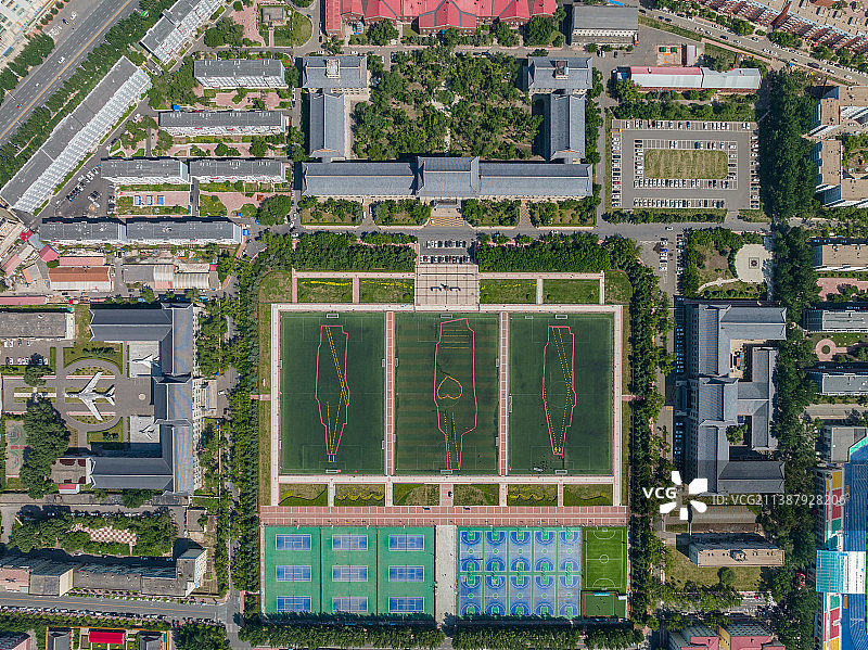 海军节彩蛋来了！“航母一家”火上卫星！图片素材