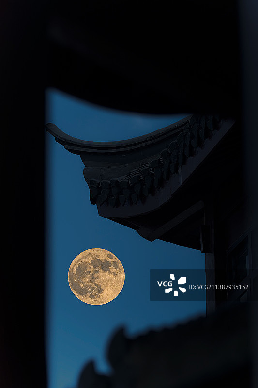 6月14的月亮图片素材