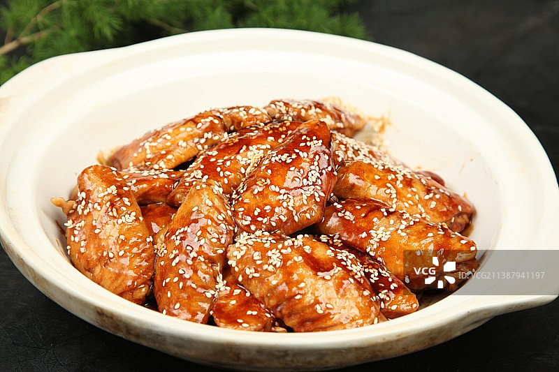 中餐美食-焖鸡翅图片素材