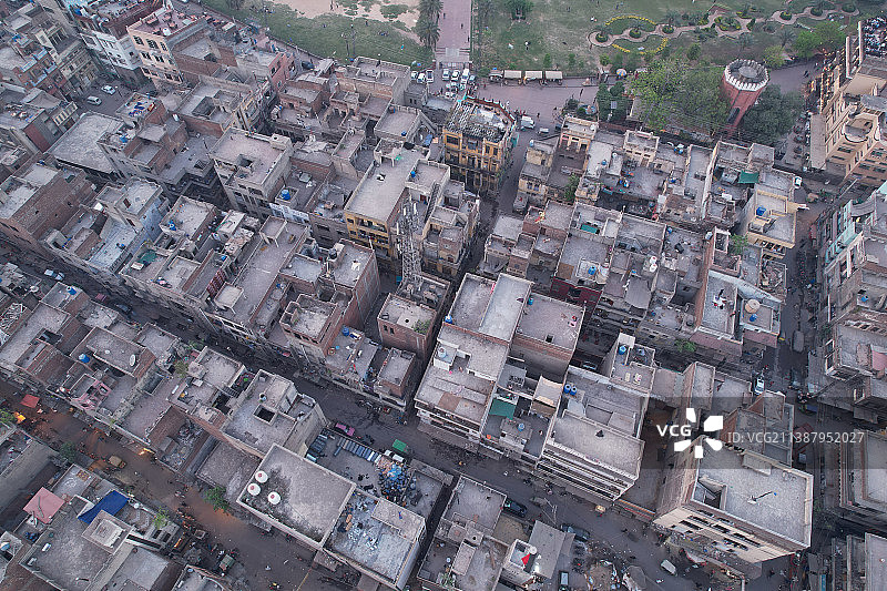 巴基斯坦拉合尔历史悠久的皇家清真寺和巴基斯坦塔壮丽航拍景色图片素材
