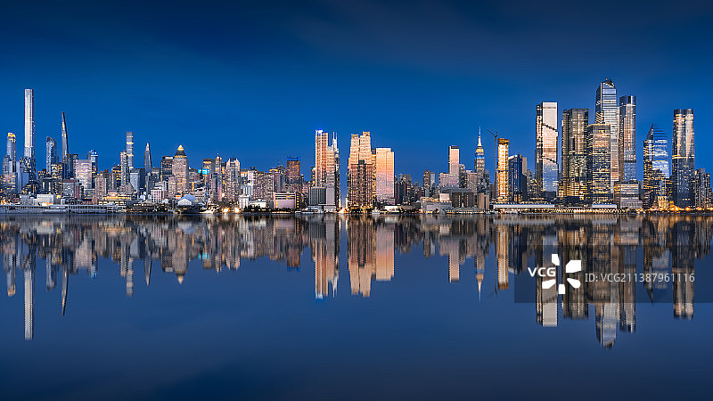 美国林肯港公园的现代建筑全景图片素材