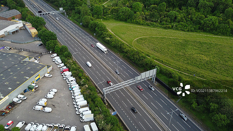 英国卢顿的英国高速公路鸟瞰图图片素材