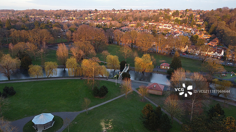 英国卢顿沃顿公共公园航拍景色图片素材