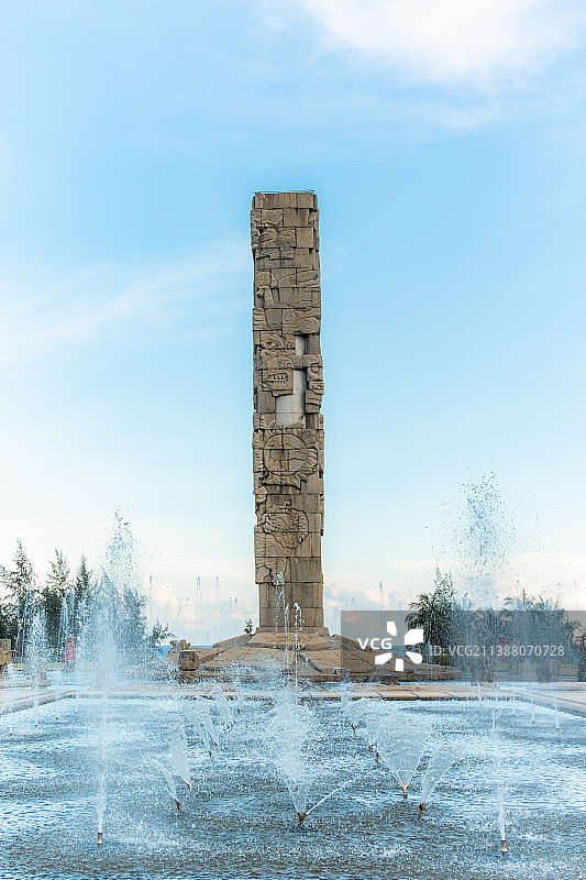 亚龙湾中心广场石柱图片素材