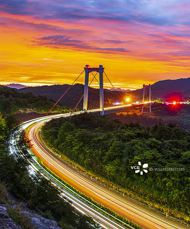 朝霞映红张花高速澧水大桥图片素材