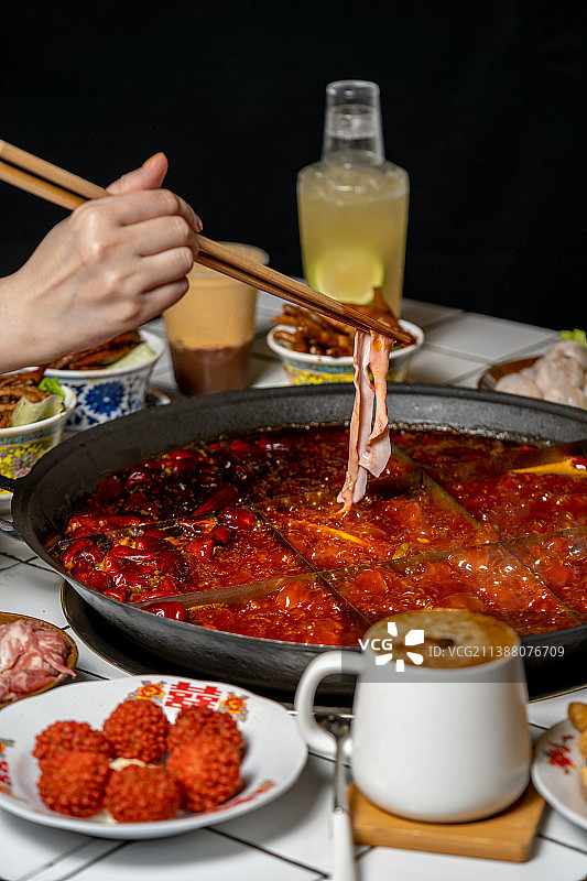 火锅烫鸭肠图片素材