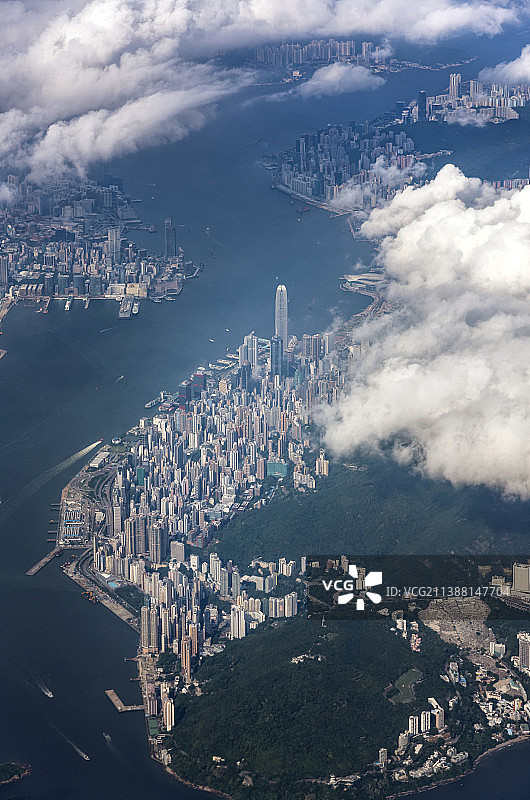 高空维港两岸香港岛中环上环和九龙半岛图片素材