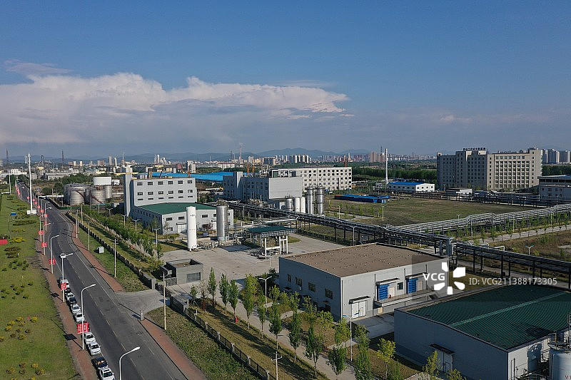 航拍现代化工厂厂房图片素材