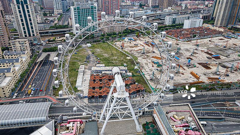 天空中的摩天轮 上海大悦城航拍图片素材