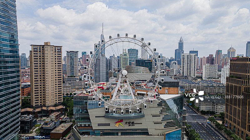 天空中的摩天轮 上海大悦城航拍图片素材