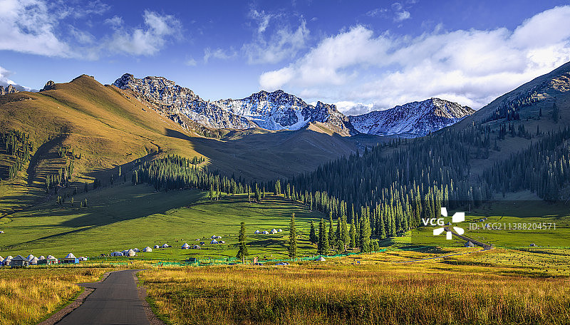 美丽那拉提图片素材
